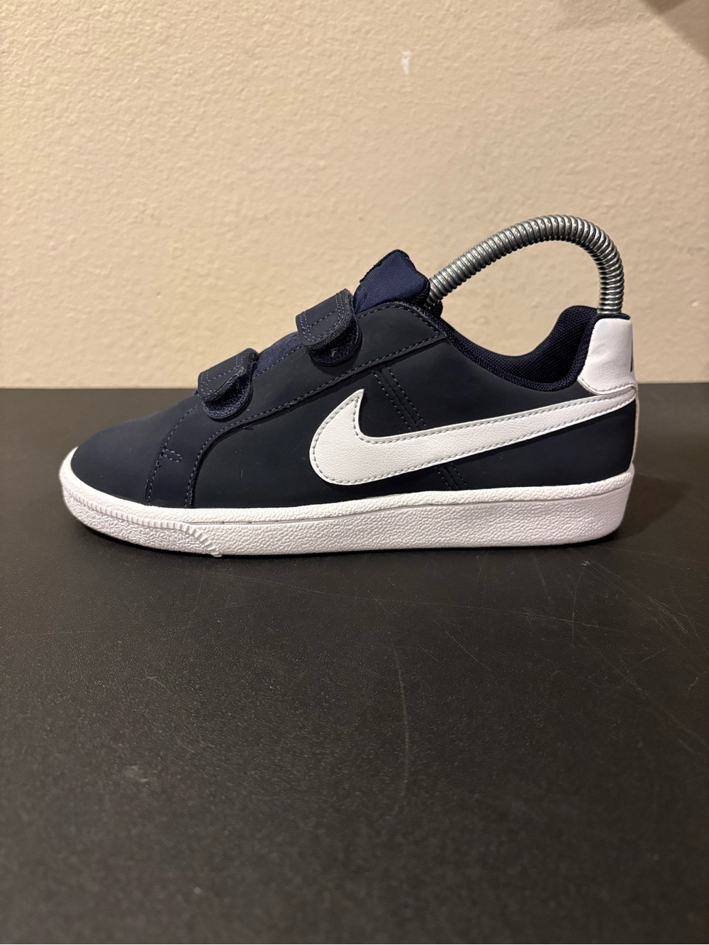 Nike Court Royale Unisex Kids Athletic Sneaker Blue/White 833536-400 Youth Sz 3Y - Picture 2 of 9